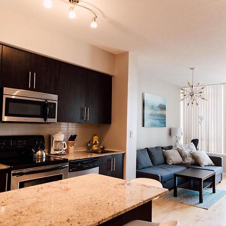 Sarkar Suites - Maple Leaf Square Toronto Eksteriør bilde