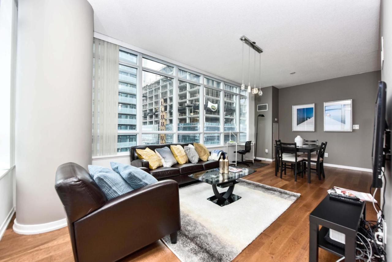 Sarkar Suites - Maple Leaf Square Toronto Eksteriør bilde