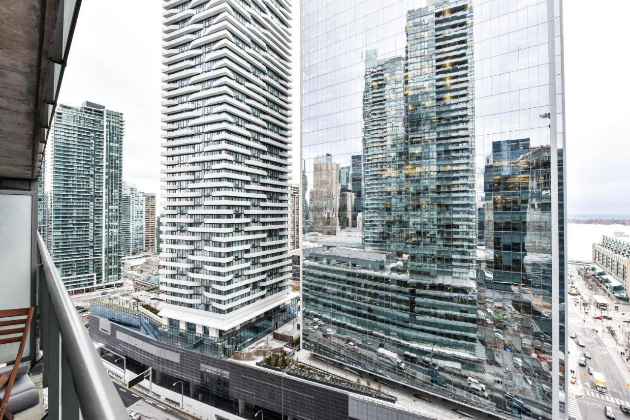 Sarkar Suites - Maple Leaf Square Toronto Eksteriør bilde