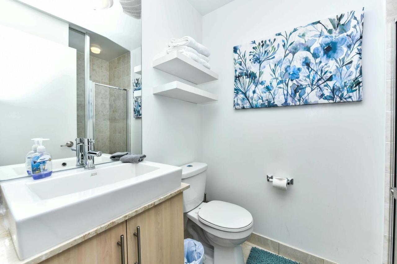 Sarkar Suites - Maple Leaf Square Toronto Eksteriør bilde
