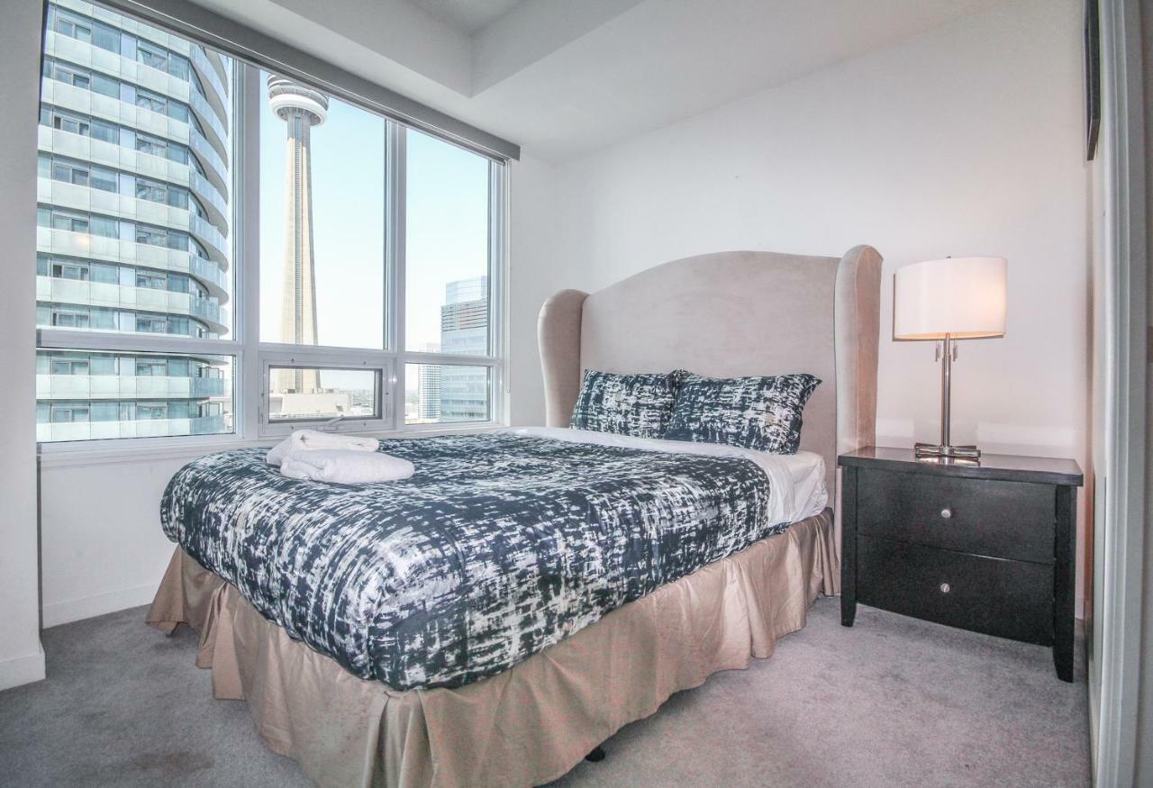 Sarkar Suites - Maple Leaf Square Toronto Eksteriør bilde
