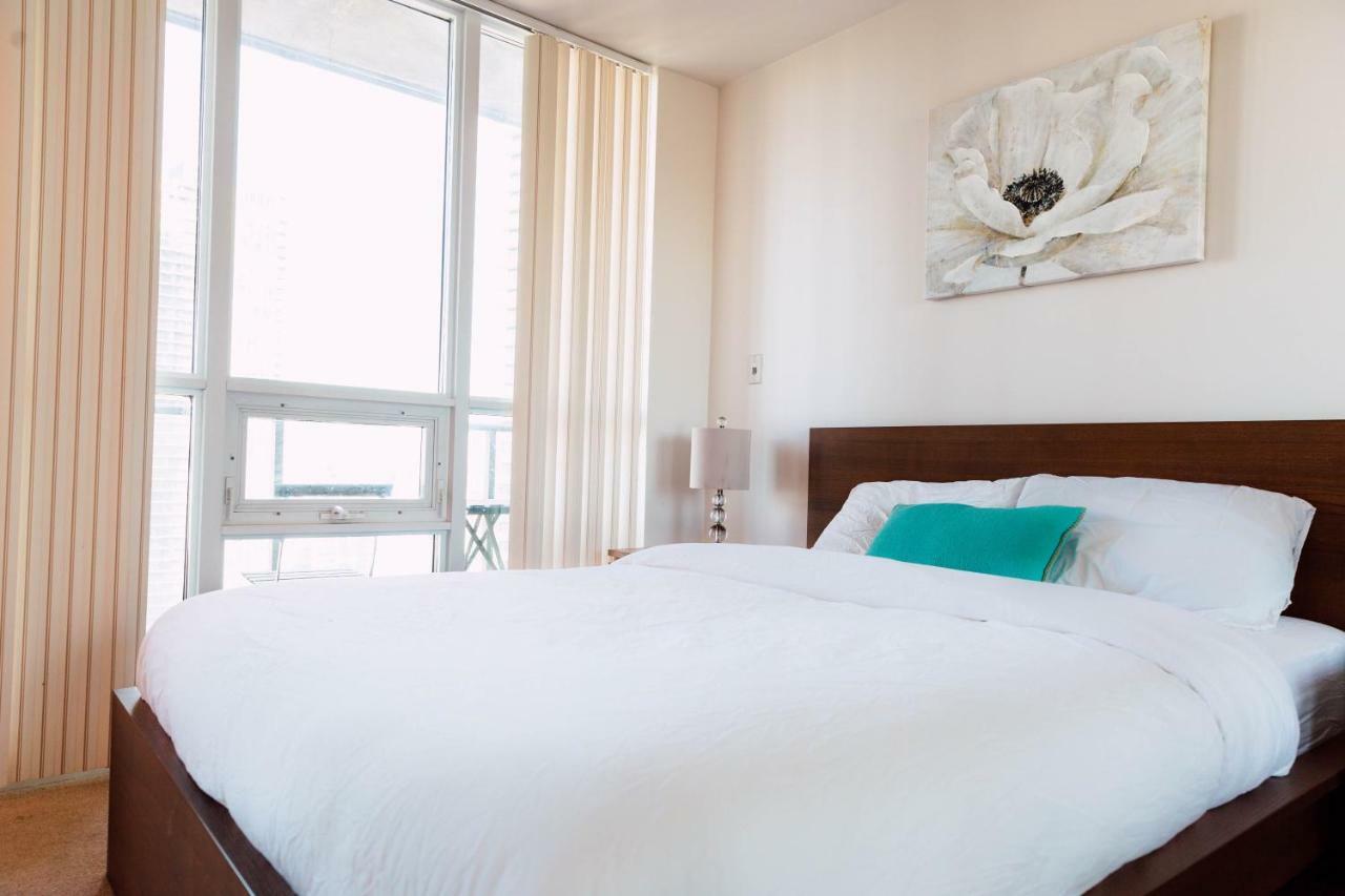 Sarkar Suites - Maple Leaf Square Toronto Eksteriør bilde