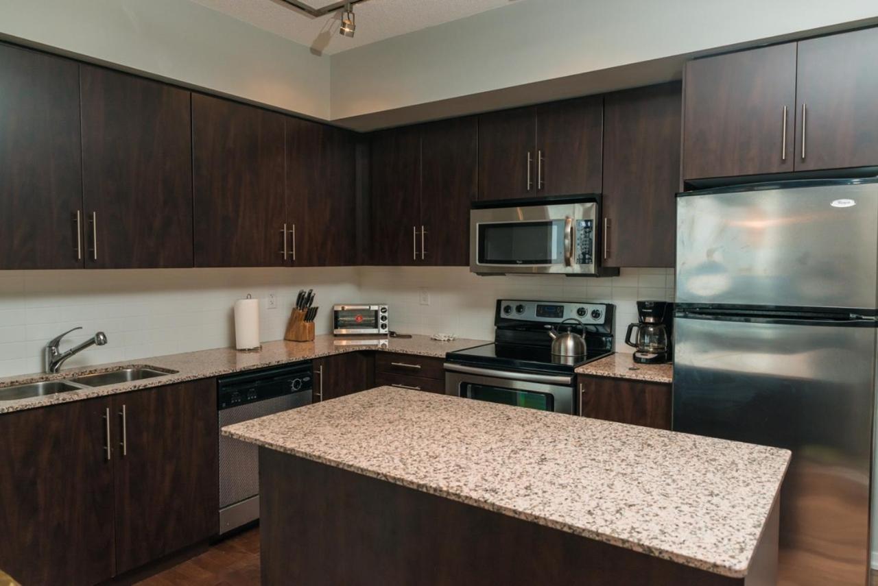 Sarkar Suites - Maple Leaf Square Toronto Eksteriør bilde