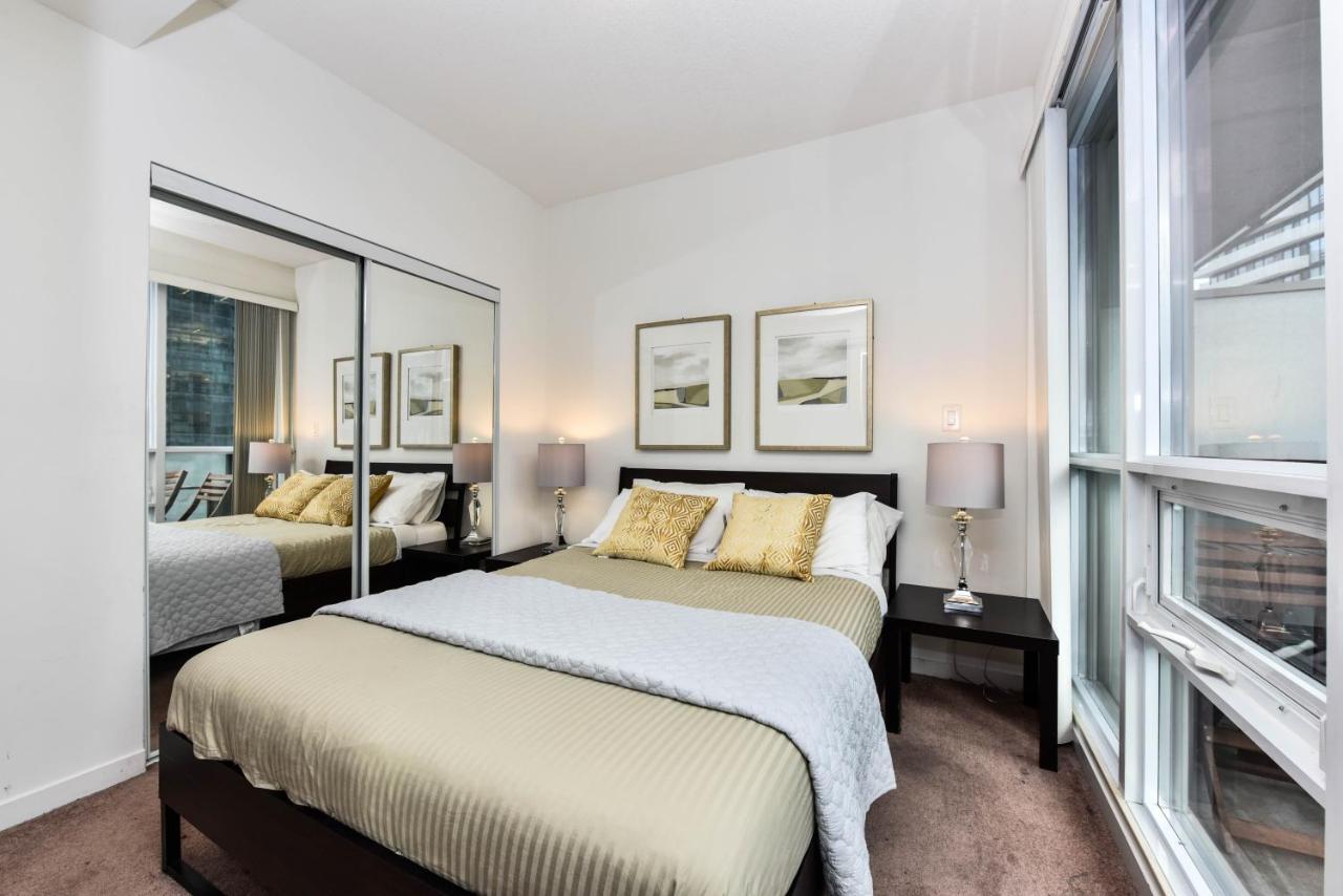 Sarkar Suites - Maple Leaf Square Toronto Eksteriør bilde