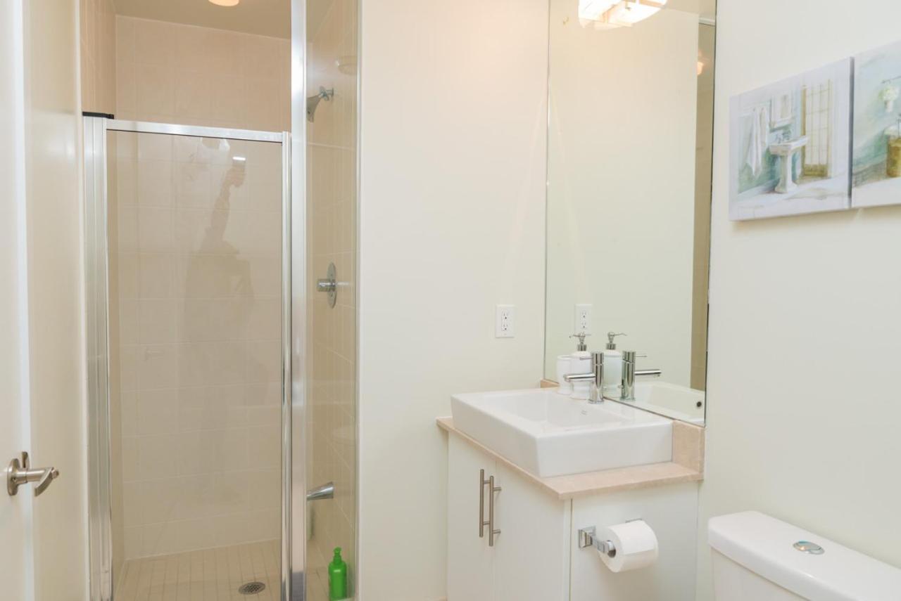 Sarkar Suites - Maple Leaf Square Toronto Eksteriør bilde