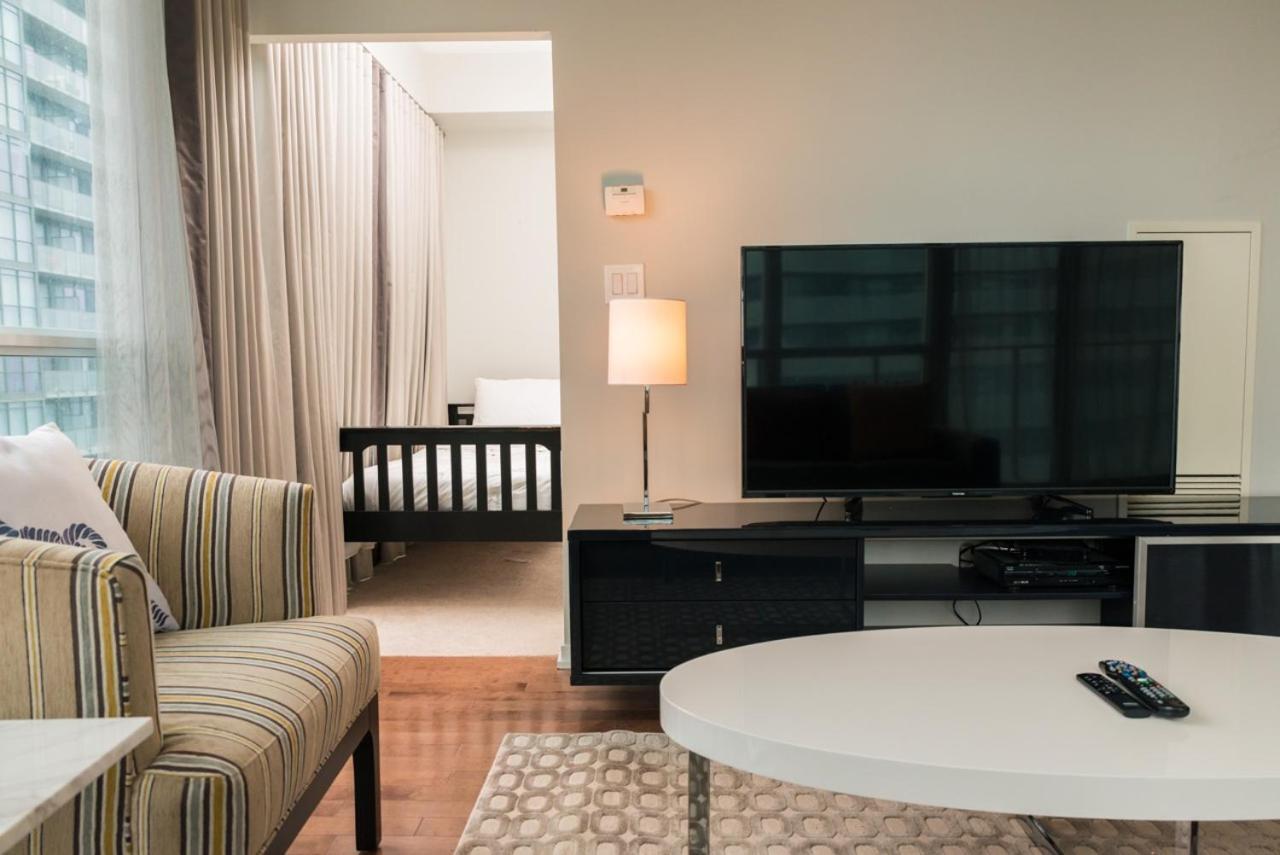 Sarkar Suites - Maple Leaf Square Toronto Eksteriør bilde
