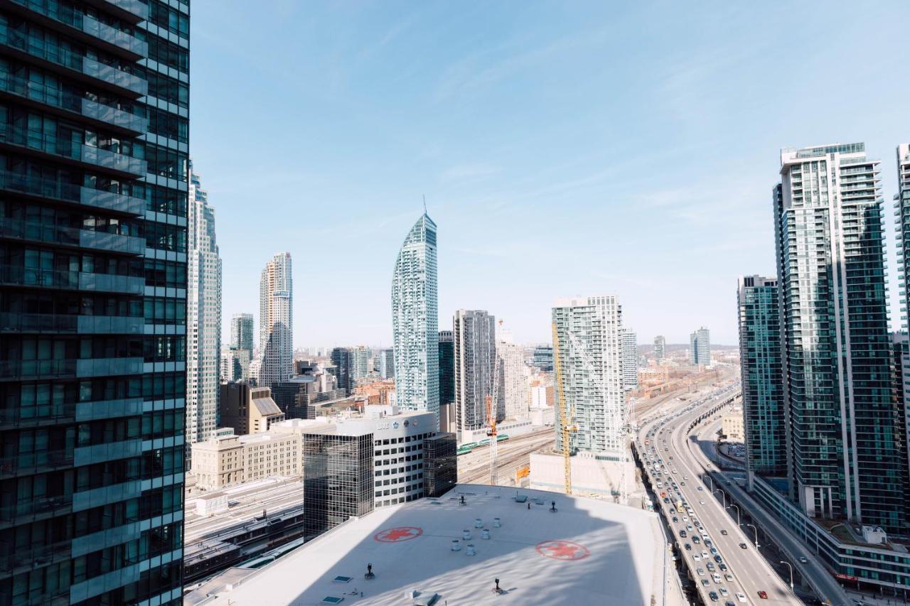 Sarkar Suites - Maple Leaf Square Toronto Eksteriør bilde