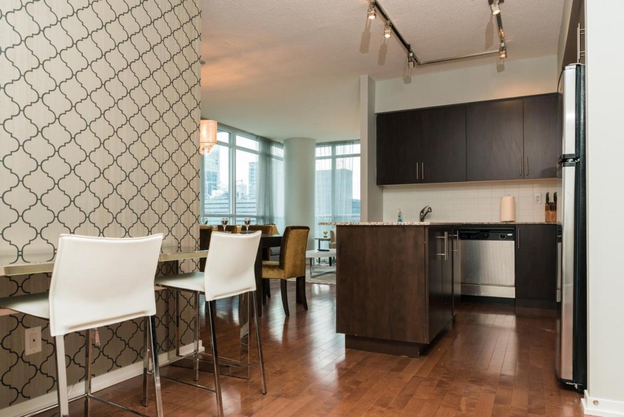 Sarkar Suites - Maple Leaf Square Toronto Eksteriør bilde