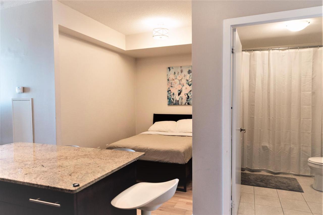 Sarkar Suites - Maple Leaf Square Toronto Eksteriør bilde