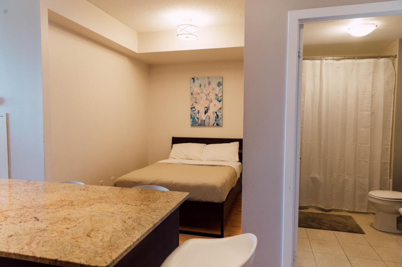 Sarkar Suites - Maple Leaf Square Toronto Eksteriør bilde